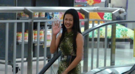 Amateur Filipina Joanna Mendez blows a fat dude's dick and strips naked